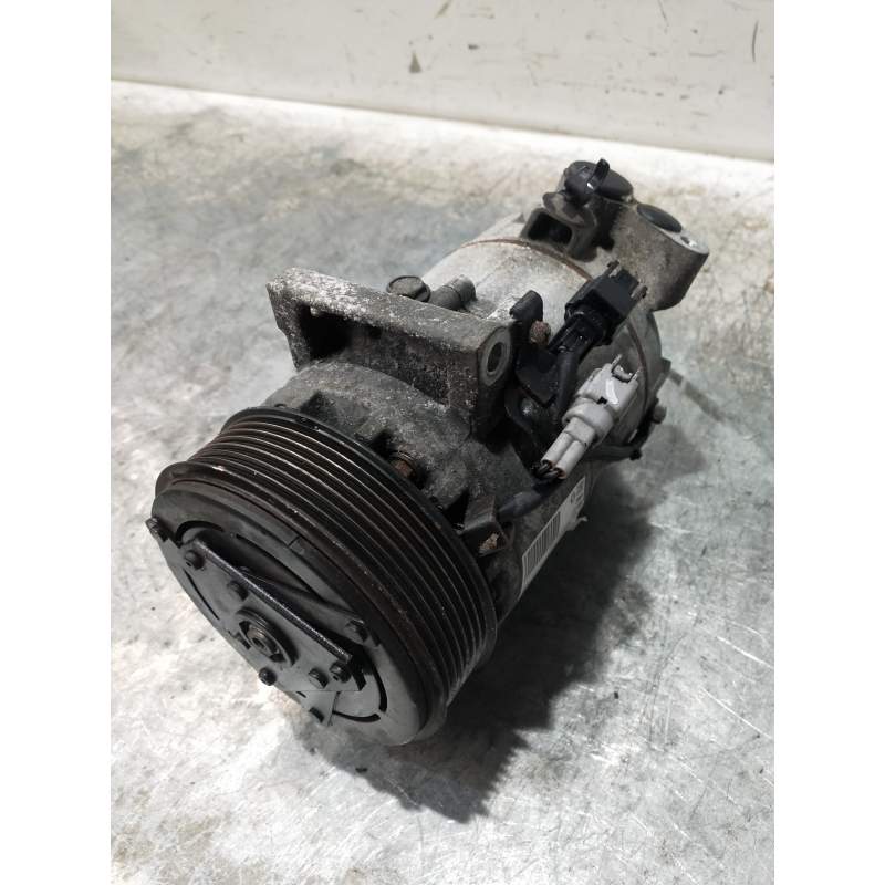 Recambio de compresor aire acondicionado para renault clio iv 0.9 referencia OEM IAM 926000734R T72634BC 