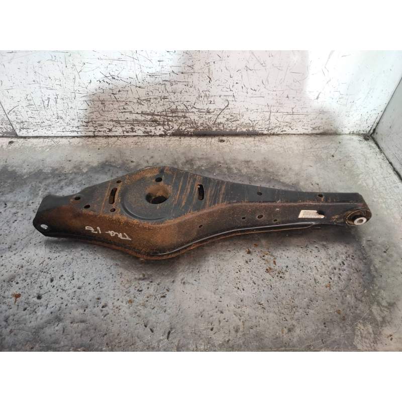 Recambio de brazo suspension inferior trasero izquierdo para skoda yeti active referencia OEM IAM   