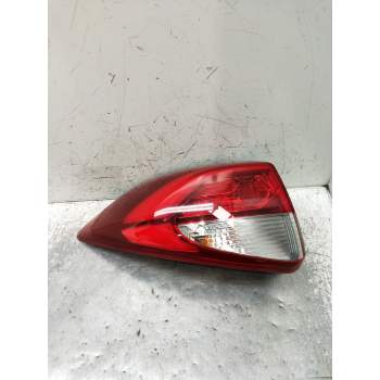 PILOTO TRASERO IZQUIERDO 92401D3 92401D7 2015
