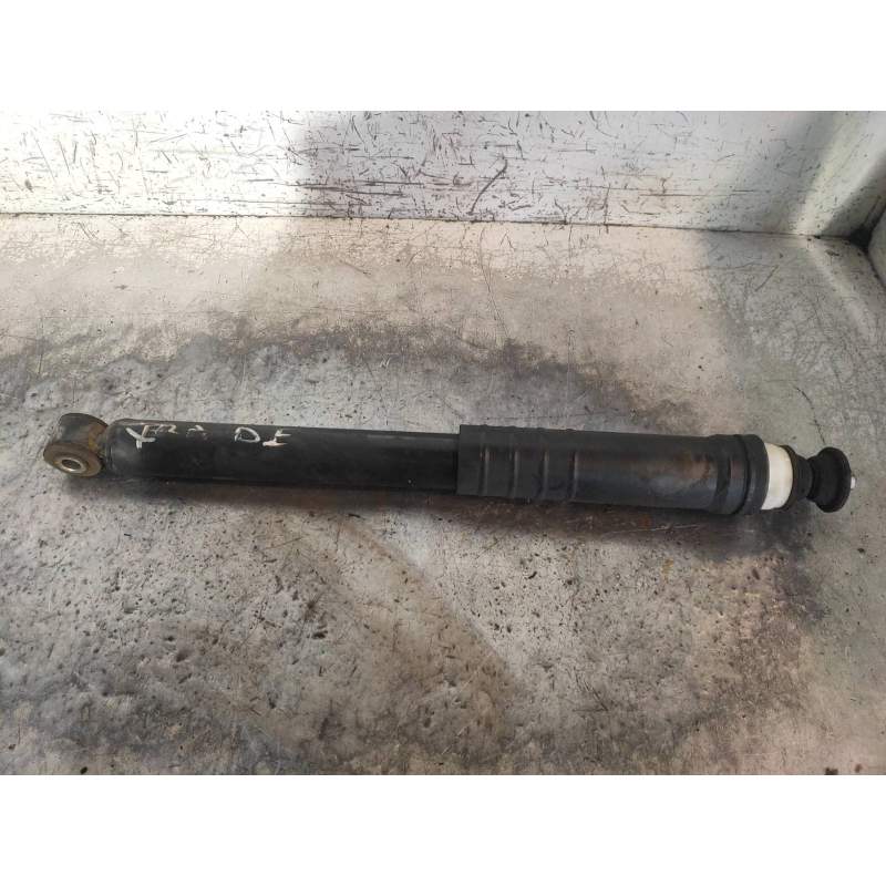 Recambio de amortiguador trasero derecho para renault clio iii rs referencia OEM IAM 8200440649  05