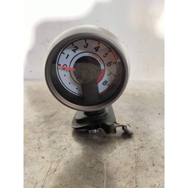 Recambio de cuadro cuentarevoluciones para toyota aygo (kgb/wnb) 1.0 cat referencia OEM IAM 832700H010J  