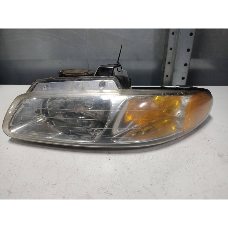 Recambio de faro izquierdo para chrysler town contry 3.8 referencia OEM IAM   