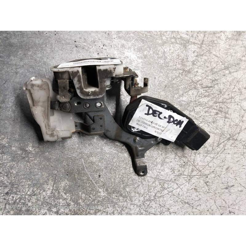 Recambio de motor cierre centralizado delantero derecho para toyota aygo (kgb/wnb) básico referencia OEM IAM   3P