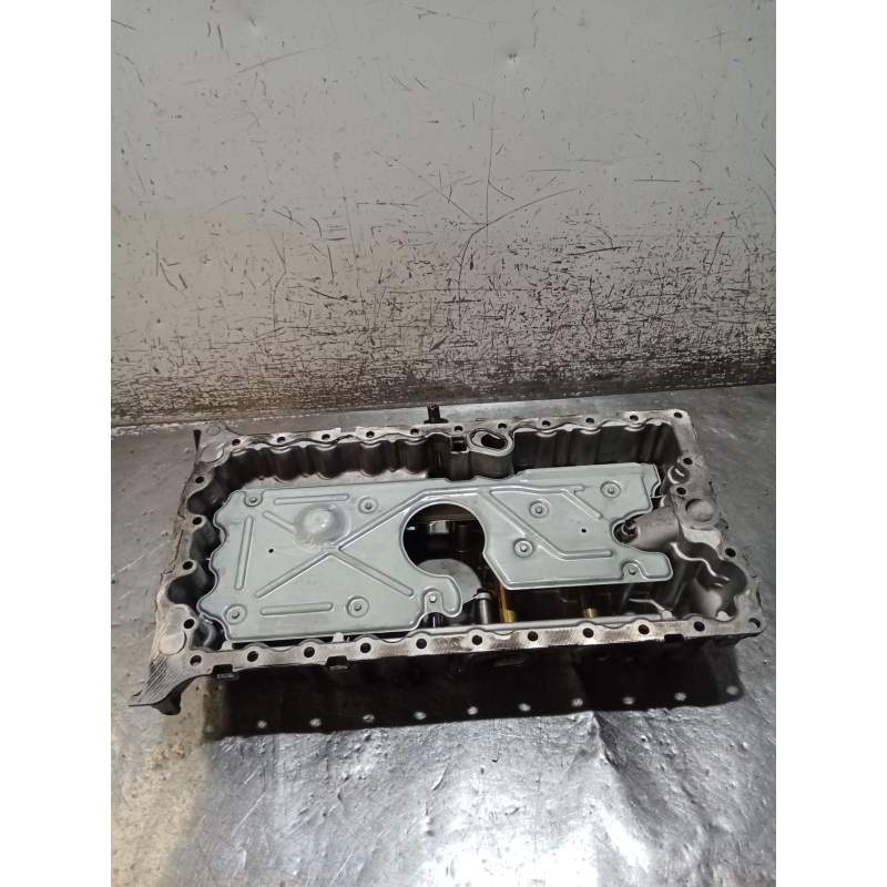 Recambio de carter para volvo s60 i (384) d5 referencia OEM IAM 30713677A 24DCI 2000