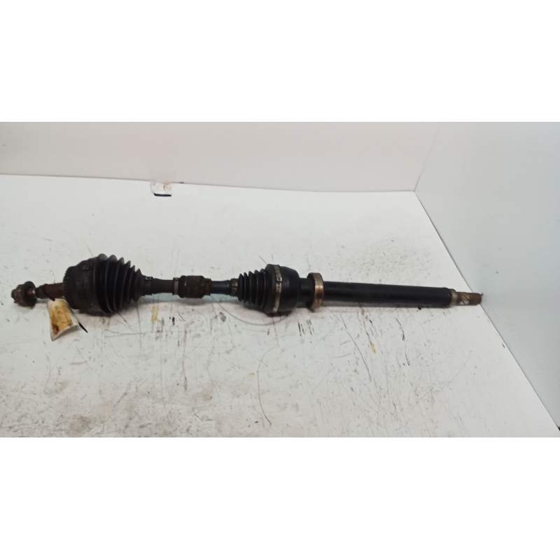 Recambio de transmision delantera derecha para volvo v40 familiar 1.9 diesel cat referencia OEM IAM   