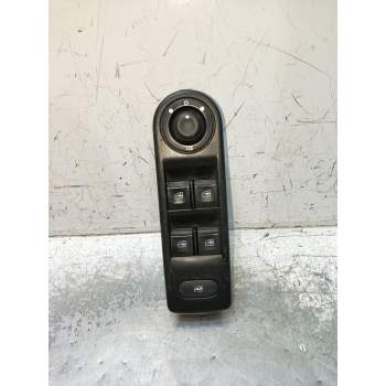 MANDO ELEVALUNAS DELANTERO IZQUIERDO 254298400R 10023635 2013