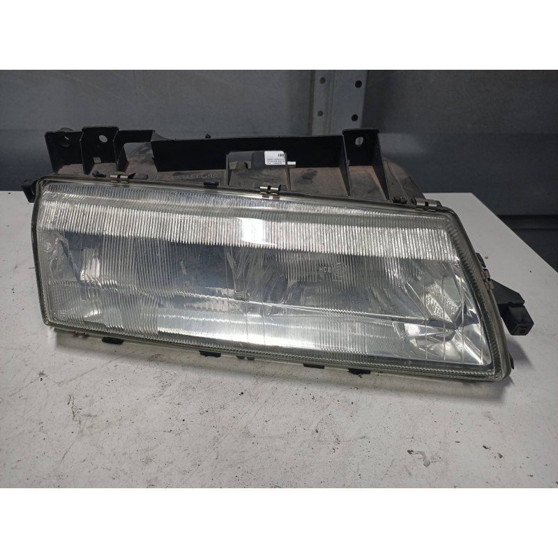 Recambio de faro derecho para citroen xm berlina 2.0 referencia OEM IAM 085620  