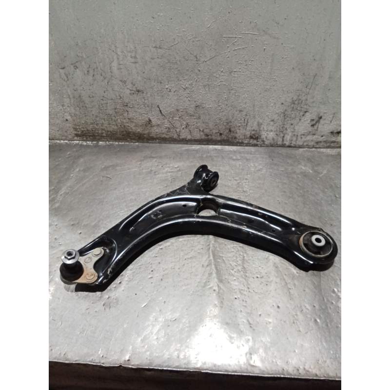 Recambio de brazo suspension inferior delantero izquierdo para audi q3 (f3b) 35 tdi referencia OEM IAM  20TDI 2024