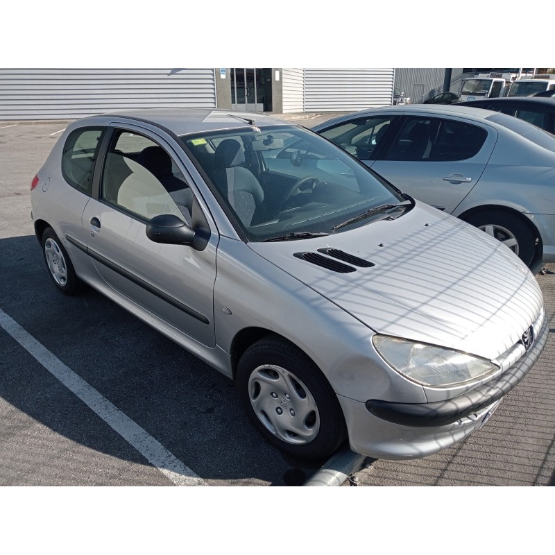 peugeot 206 berlina del año 1999