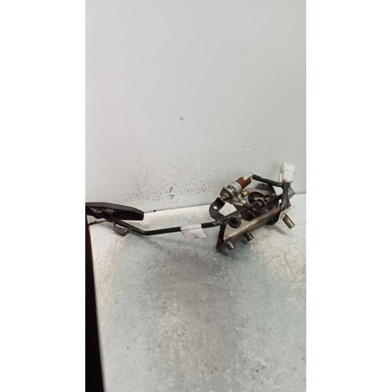 Recambio de potenciometro pedal para mazda premacy (cp) 2.0 turbodiesel cat referencia OEM IAM CB0541AC0  