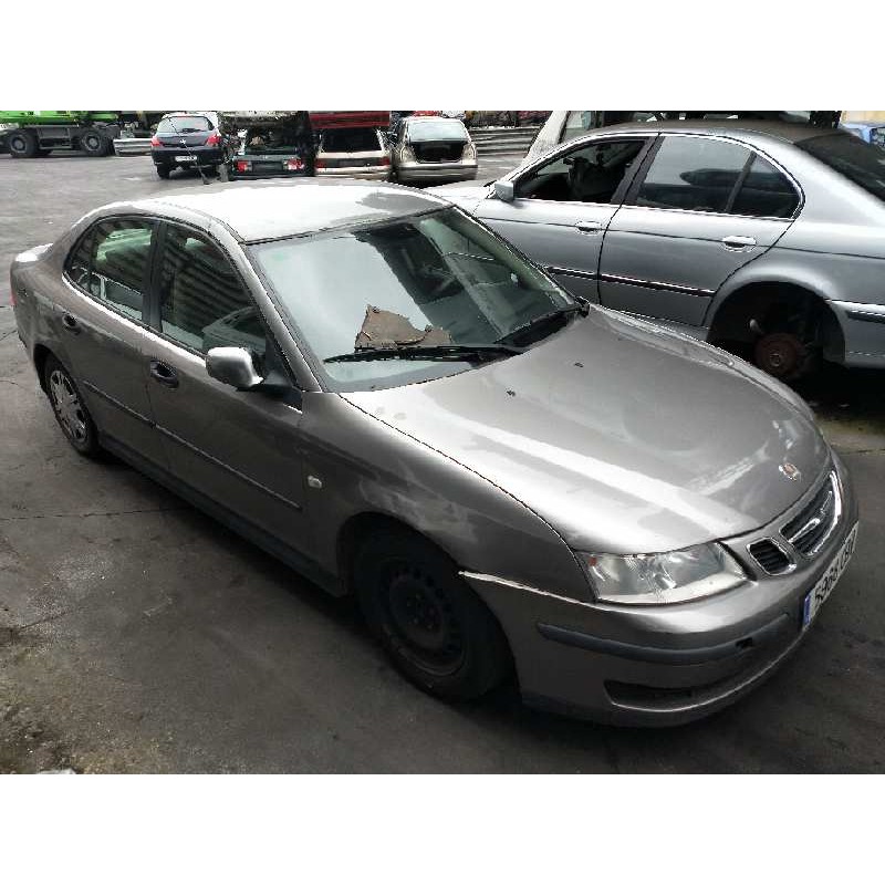 saab 9-3 berlina del año 2003