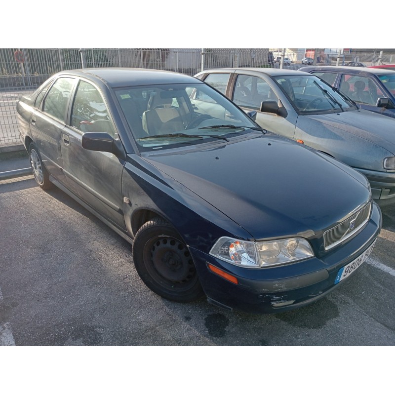 volvo s40 berlina del año 2000