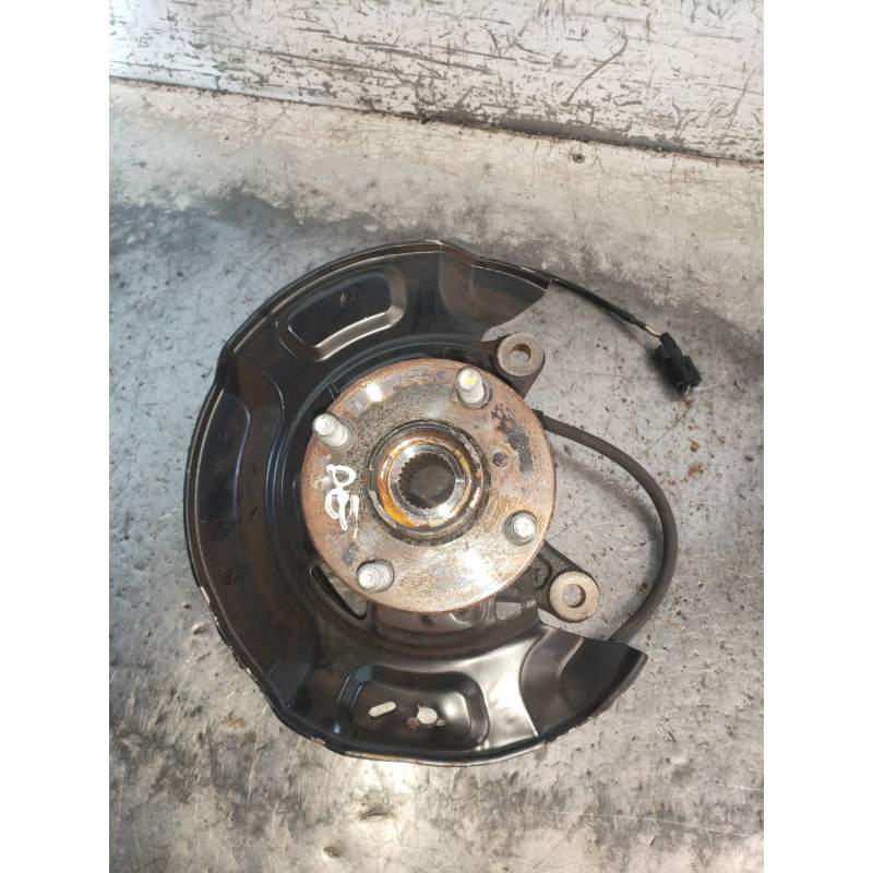 Recambio de mangueta delantera derecha para toyota yaris hybrid active referencia OEM IAM   