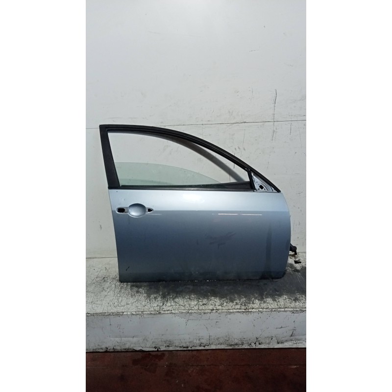 Recambio de puerta delantera derecha para nissan primera berlina (p12) acenta referencia OEM IAM   5P