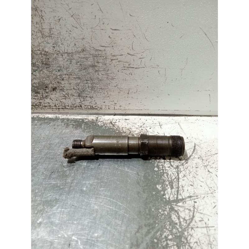 Recambio de inyector para mercedes-benz clase c (w202) berlina referencia OEM IAM 0000100651 KCE27S3 BOSCH
