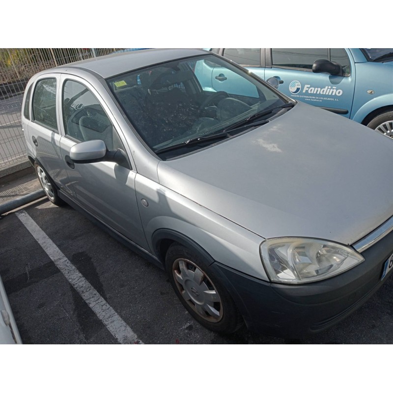 opel corsa c del año 2002