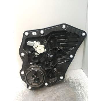 ELEVALUNAS TRASERO DERECHO L1TBS27000CG 5P E07052108