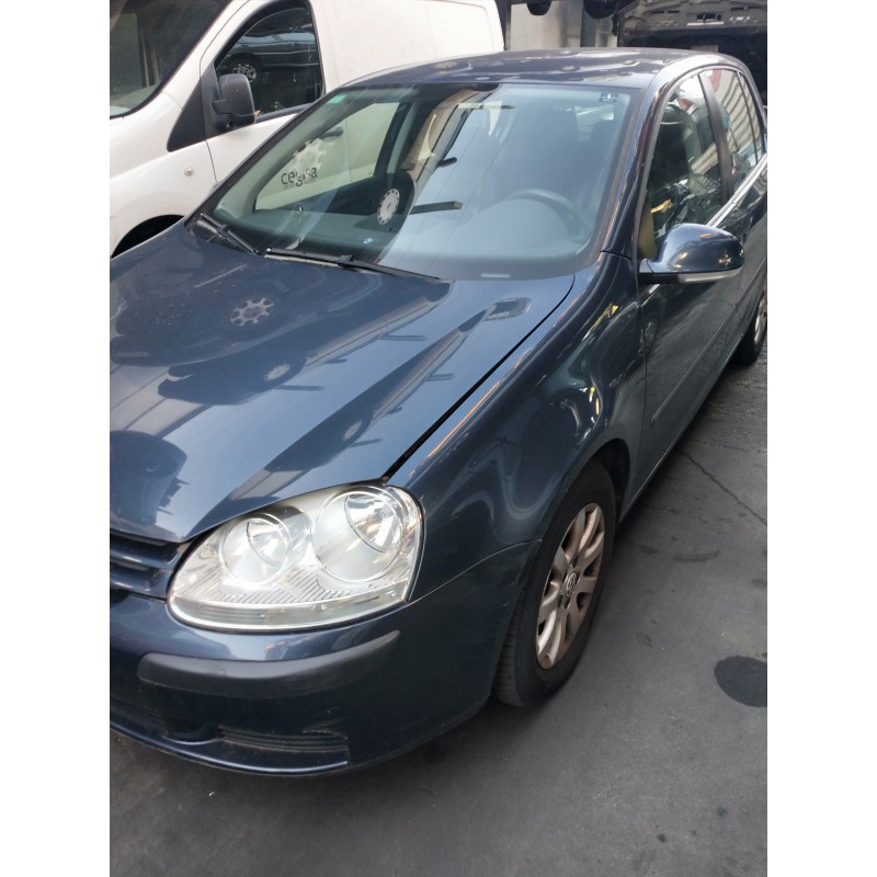 volkswagen golf v berlina (1k1) del año 2004