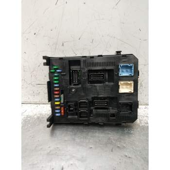 CAJA RELES / FUSIBLES 216760315B 281133426A 281148344A 2004