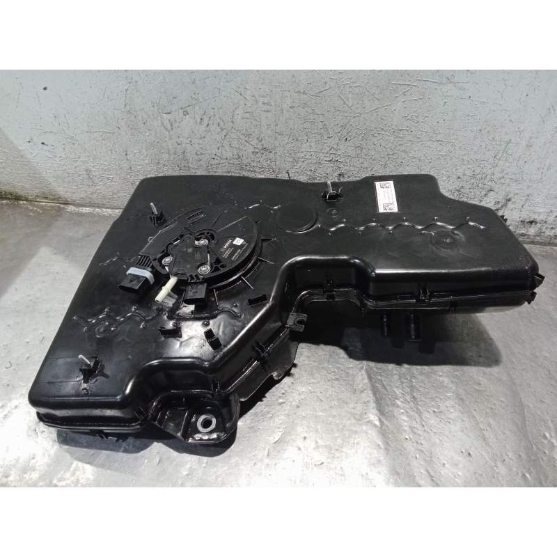 Recambio de deposito combustible para audi q3 (f3b) 35 tdi referencia OEM IAM 5Q0131969G 0444040074 ADBLUE 5QF131877P 5OF131877M