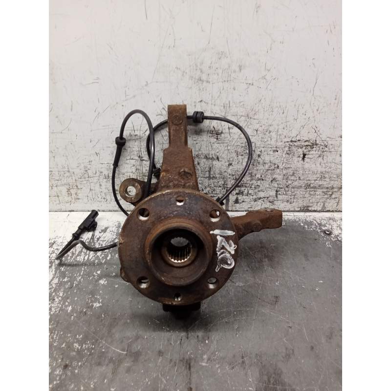Recambio de mangueta delantera izquierda para nissan micra iii (k12) 1.2 16v referencia OEM IAM   