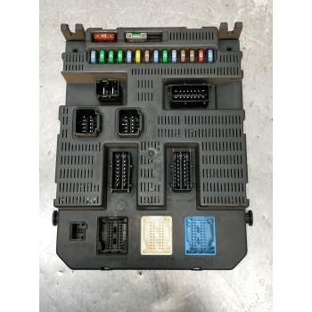 CAJA RELES / FUSIBLES 9663798480 16HDI 2004