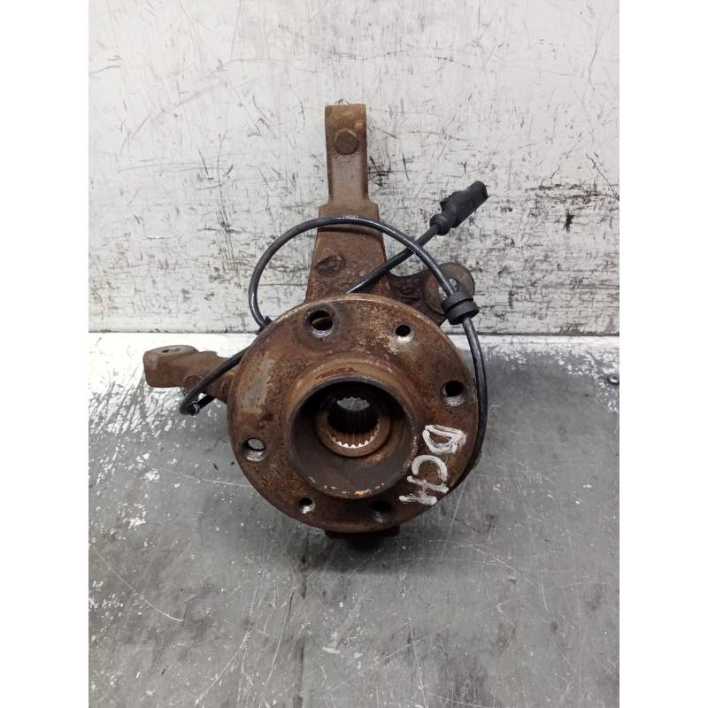 Recambio de mangueta delantera derecha para nissan micra iii (k12) 1.2 16v referencia OEM IAM   