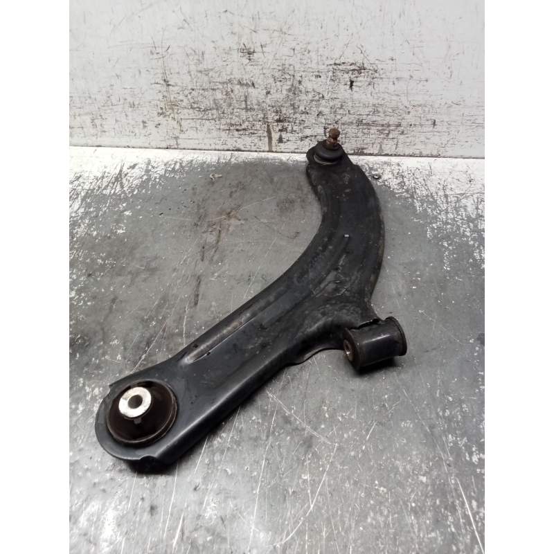 Recambio de brazo suspension inferior delantero izquierdo para nissan micra iii (k12) 1.2 16v referencia OEM IAM   