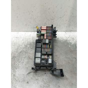 CAJA RELES / FUSIBLES A1645402372 320CDI 2005