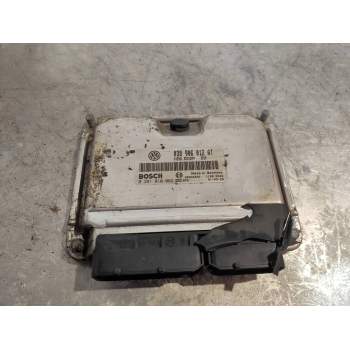 CENTRALITA MOTOR UCE 0281010062 038906012AT 28SA4252