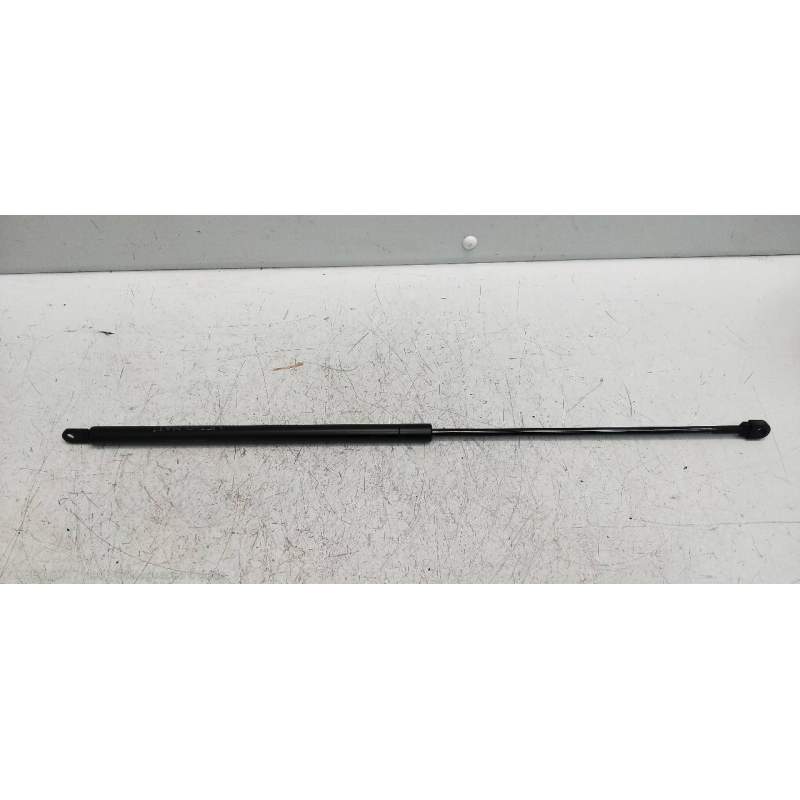 Recambio de amortiguadores capo para audi 80 2.0 i referencia OEM IAM 8A0823360A  1992