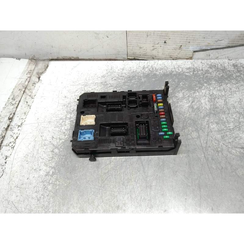 Recambio de caja reles / fusibles para citroën c4 berlina cool referencia OEM IAM 966405918002 16HDI 2004