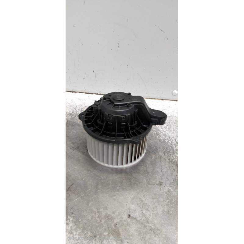 Recambio de motor calefaccion para kia cee´d drive referencia OEM IAM F00S3B2474  2012