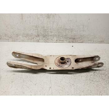 BRAZO SUSPENSION INFERIOR TRASERO DERECHO A2463520202 
