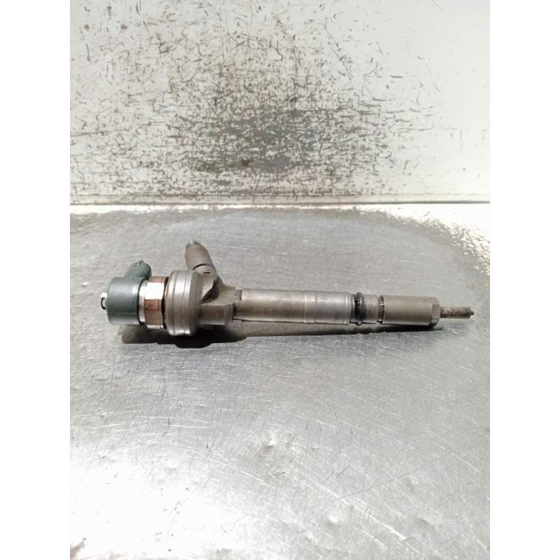 Recambio de inyector para opel astra h gtc (a04) 1.7 cdti (l08) referencia OEM IAM 0445110175 BOSCH 