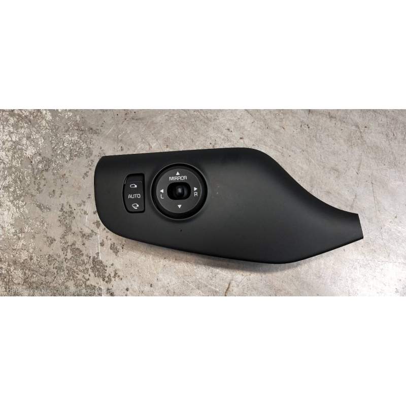 Recambio de mando retrovisor para kia cee´d drive referencia OEM IAM 93530A2050  2012