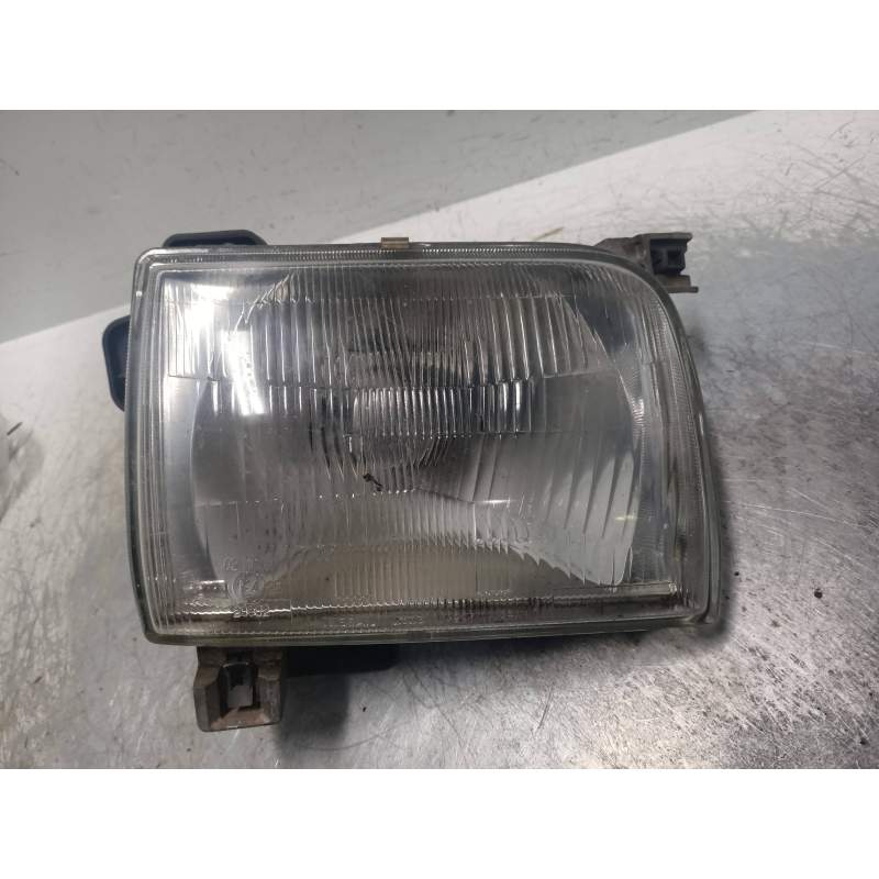 Recambio de faro derecho para nissan pick-up (d22) td doble cabina 4x4 referencia OEM IAM   