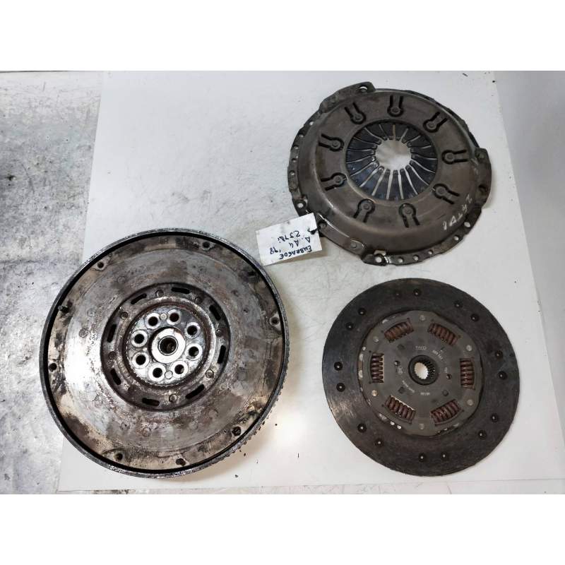 Recambio de kit embrague para audi a4 berlina (b5) 2.5 tdi referencia OEM IAM 059105266A 059141031 