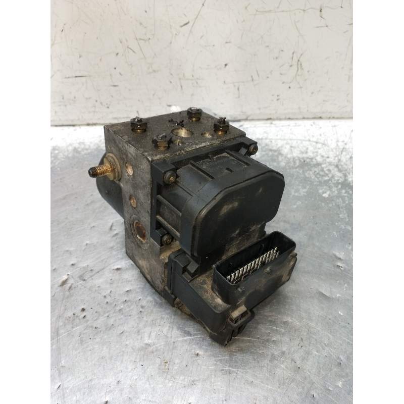 Recambio de abs para volvo v40 station wagon (645) 1.9 di referencia OEM IAM 0273004224 281544 2000