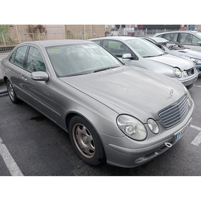 mercedes clase e (w211) berlina del año 2004