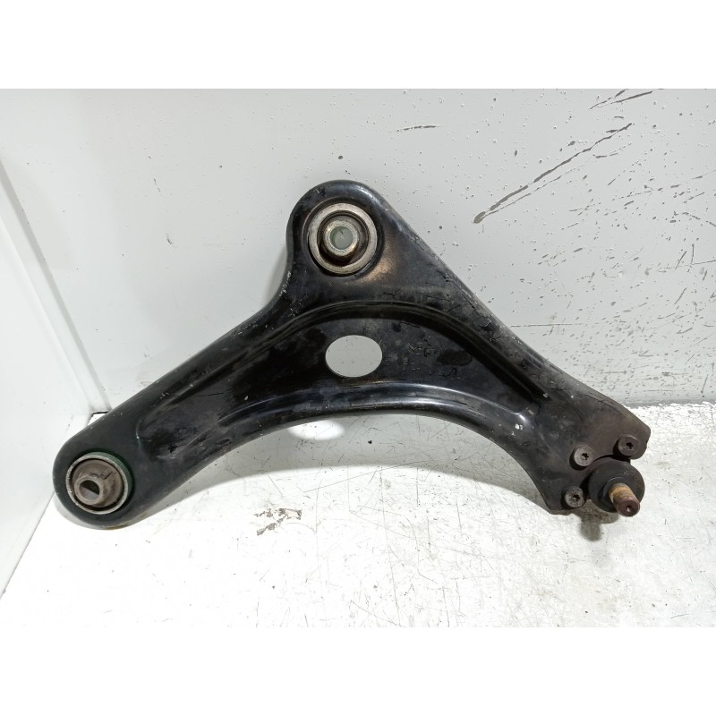 Recambio de brazo suspension inferior delantero derecho para citroen c3 1.1 furio referencia OEM IAM   