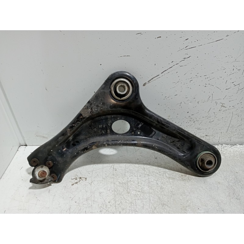 Recambio de brazo suspension inferior delantero izquierdo para citroen c3 1.1 furio referencia OEM IAM   