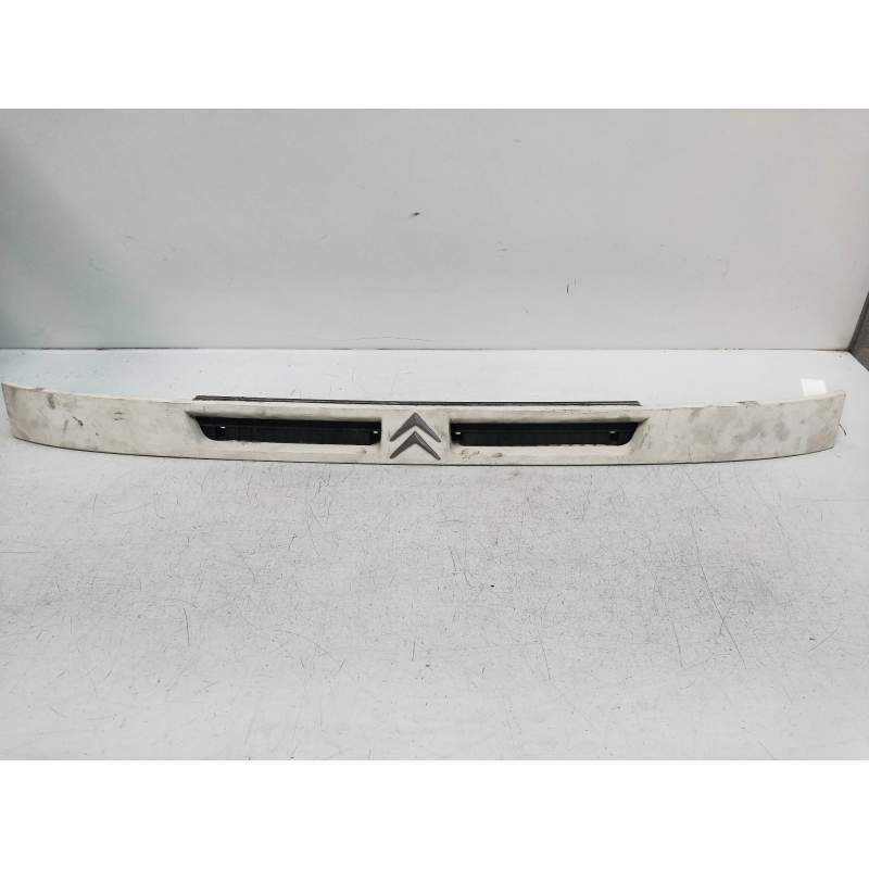 Recambio de rejilla delantera para citroën jumper caja cerrada (1) 2.5 diesel referencia OEM IAM 13050950080  
