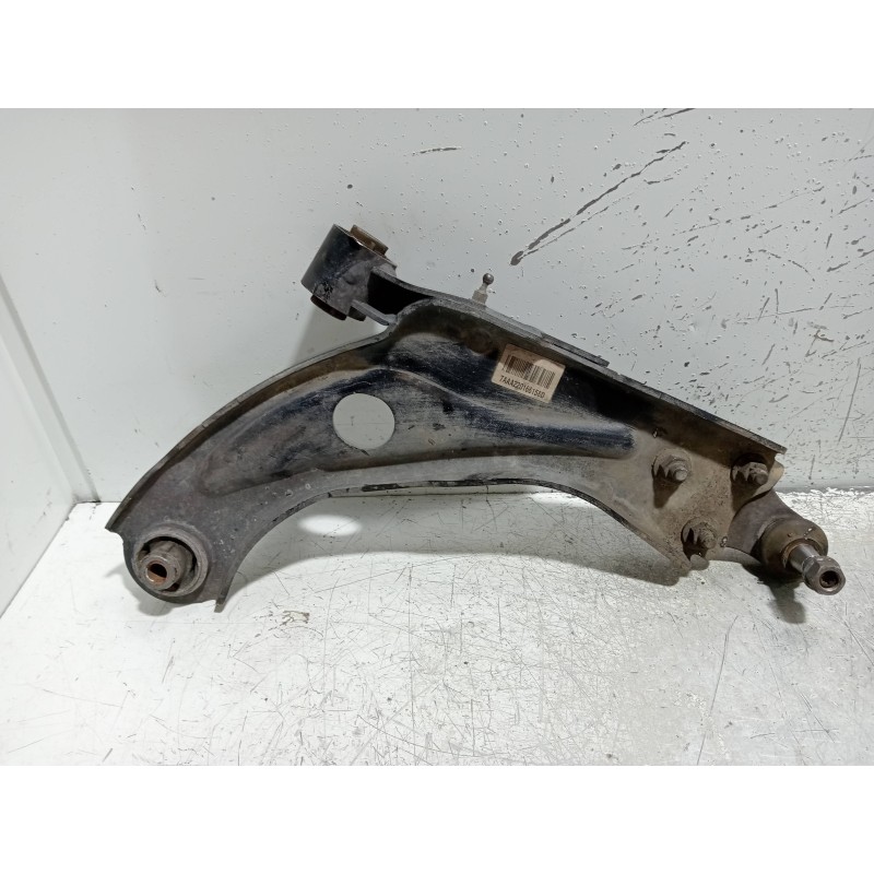 Recambio de brazo suspension inferior delantero derecho para peugeot 3008 gt line referencia OEM IAM 7AAA220166158D  