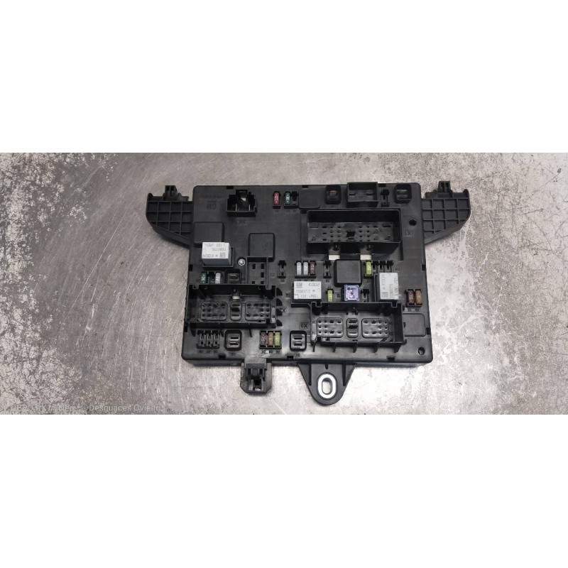 Recambio de caja reles / fusibles para opel zafira (c) referencia OEM IAM 13449202 365927271 