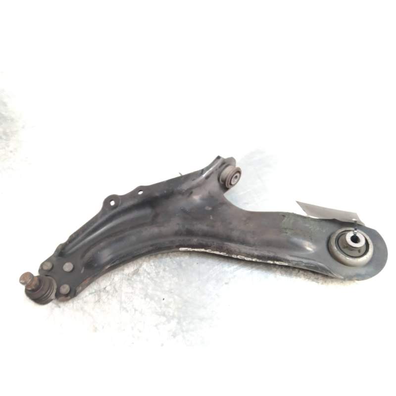 Recambio de brazo suspension inferior delantero izquierdo para renault kangoo dynamique referencia OEM IAM  15DCI 08