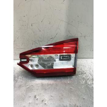 PILOTO TRASERO DERECHO INTERIOR 4P 2019