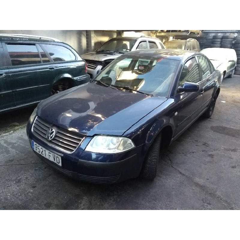 VOLKSWAGEN PASSAT BERLINA (3B3)
