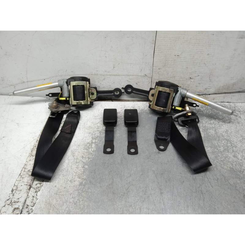 Recambio de juego cinturones delantero para nissan primera trav. (wp11) básico referencia OEM IAM   5P