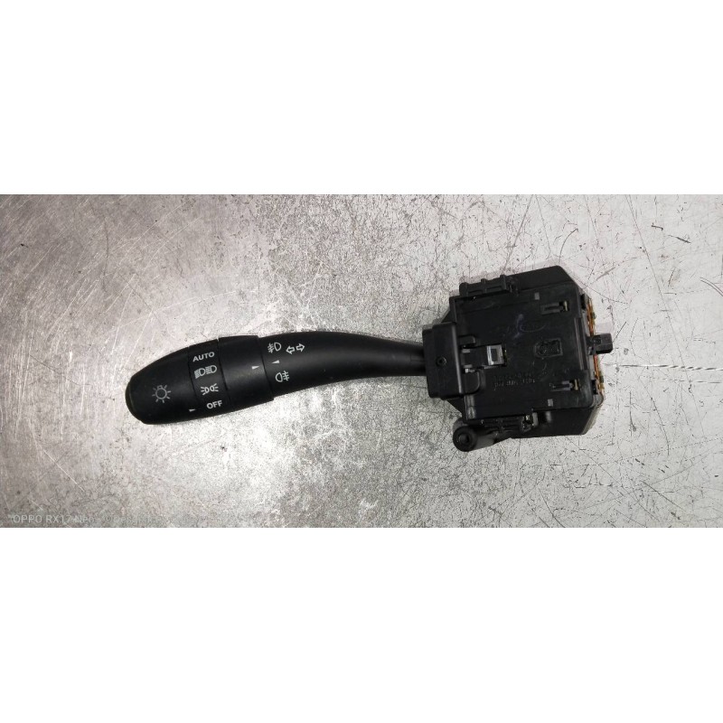 Recambio de mando luces para kia cee´d 1.6 cat referencia OEM IAM 934101H400  